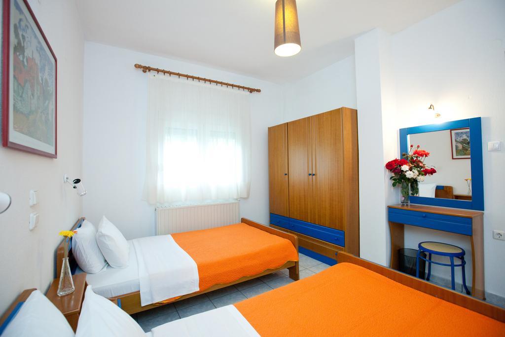 Yiouli Hotel Kókkinon Nerón Quarto foto